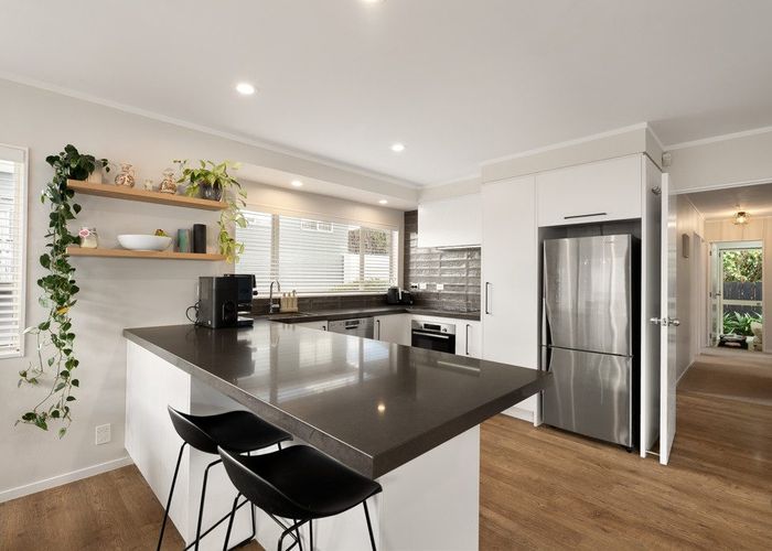  at 2/30 Howe Street, Howick, Manukau City, Auckland