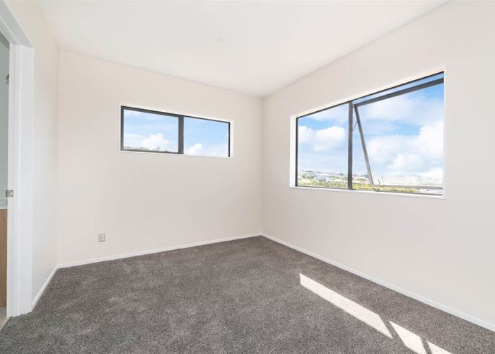  at 8 Myra G Place, Stanmore Bay, Rodney, Auckland
