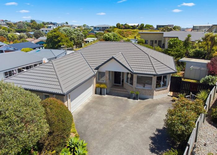  at 10 Barrett Drive, Waikanae Beach, Kapiti Coast, Wellington