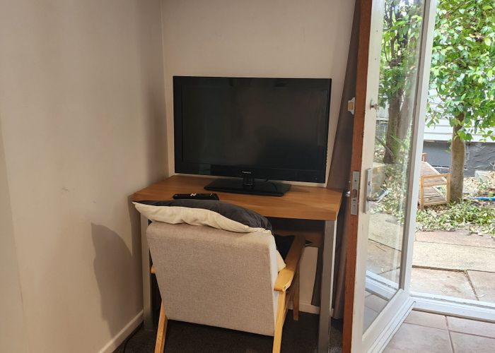  at 6A Castledine Crescent - FURNISHED, Glen Innes, Auckland City, Auckland