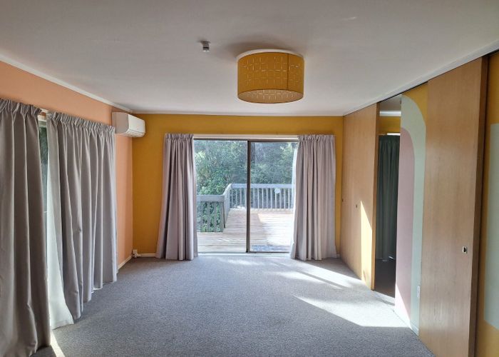  at 148 Laingholm Drive, Laingholm, Auckland