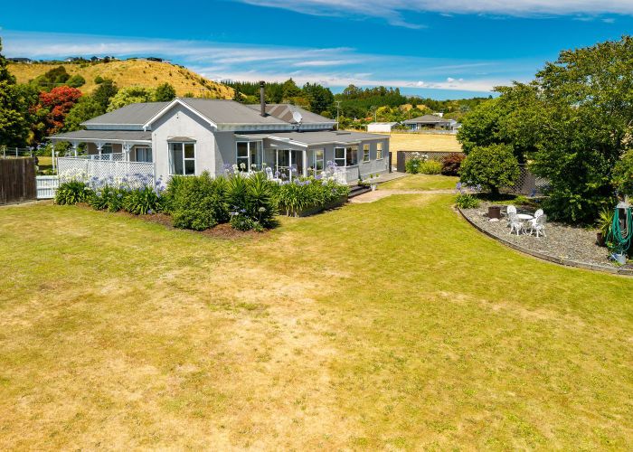  at 137 Lord Rutherford Road South, Brightwater, Brightwater