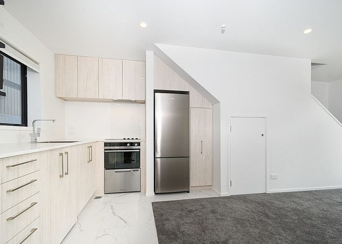  at 9/87 Taikata Road, Te Atatu Peninsula, Waitakere City, Auckland