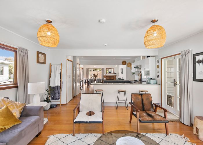  at 35 Lancaster Road, Beach Haven, Auckland