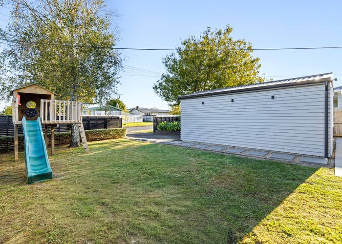  at 8 Waipani Road, Te Atatu Peninsula, Waitakere City, Auckland