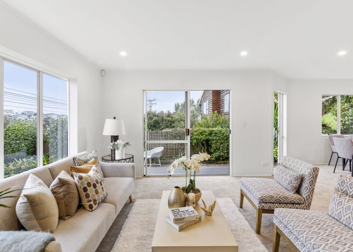  at 2/893 Beach Road, Waiake, Auckland