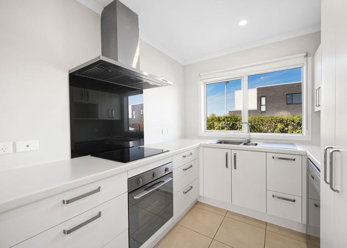  at 7 Rebekah Crescent, Flagstaff, Hamilton
