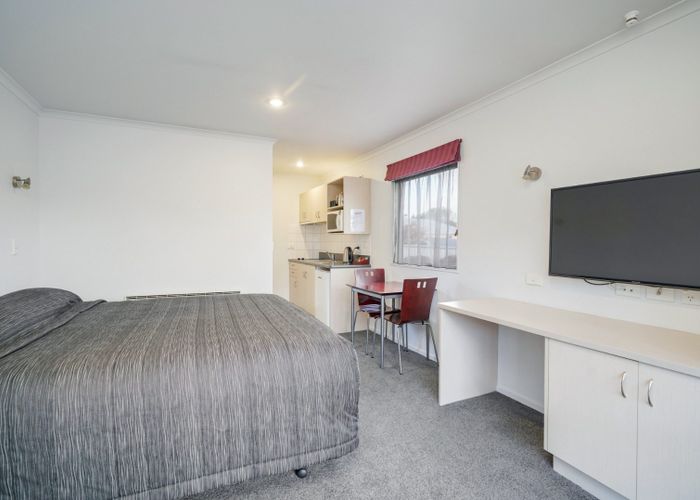  at 8B Camden Street, Turnbull Thomson Park, Invercargill, Southland