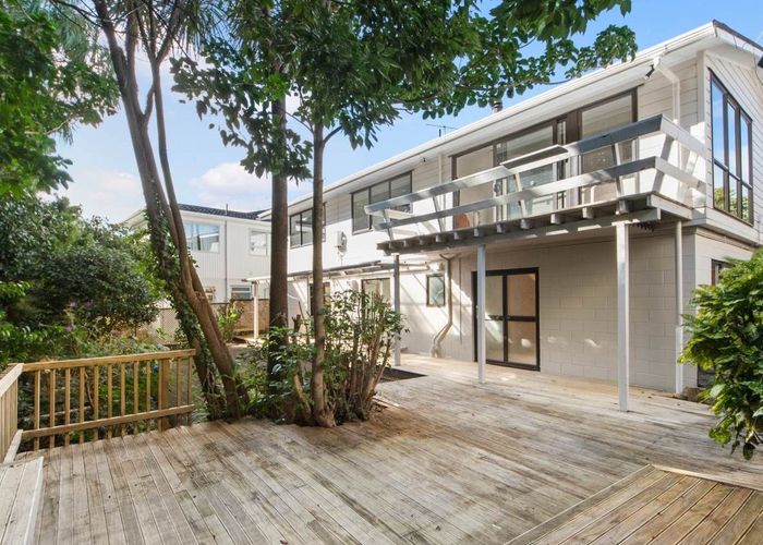  at 43 Sartors Avenue, Northcross, Auckland