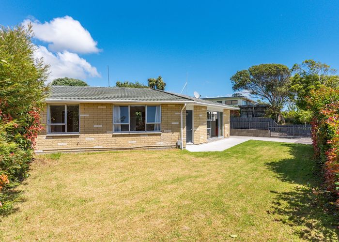  at 86 Gray Avenue, Paraparaumu Beach, Paraparaumu