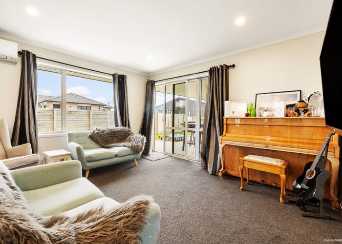  at 11 Naho Place, Meremere