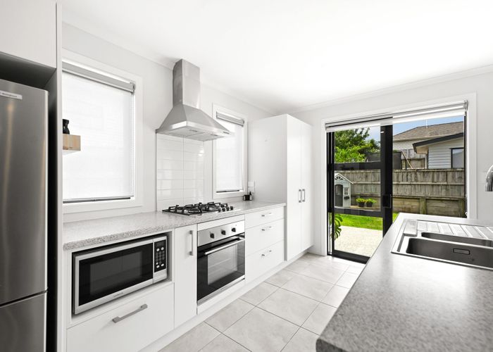  at 62 Sylvester Crescent, Flagstaff, Hamilton