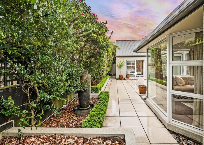  at 27 Tui Street, Fendalton, Christchurch City, Canterbury