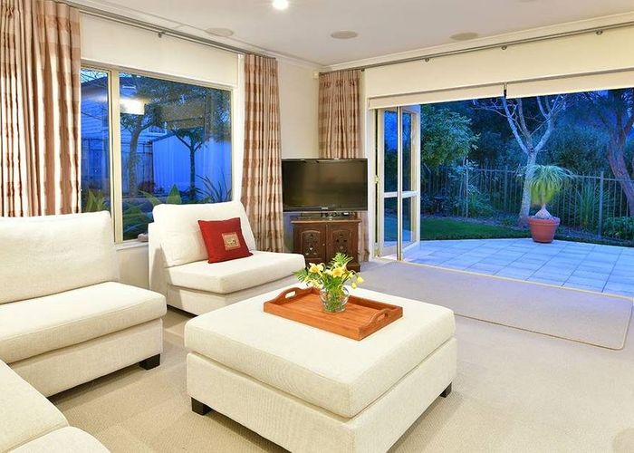  at 28 English Oak Drive, Schnapper Rock, Auckland