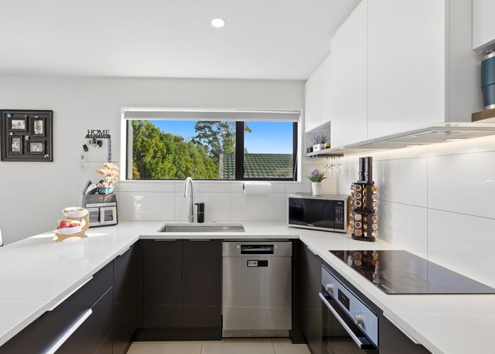  at 70D Stanley Road, Glenfield, North Shore City, Auckland