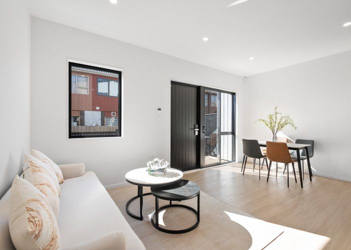  at 9/20 Seabrook Avenue, New Lynn, Auckland