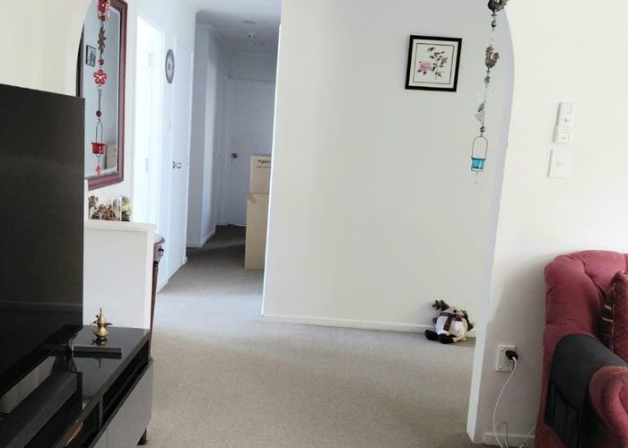  at 27 Chislehurst St, Henderson, Waitakere City, Auckland