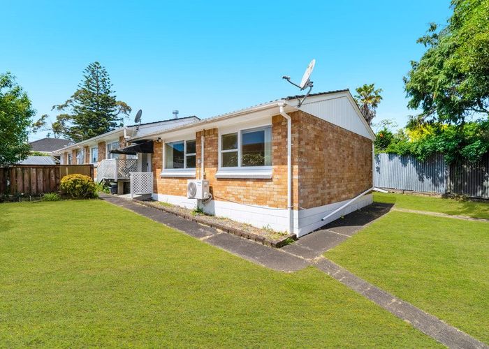  at 4/237 Marua Road, Mount Wellington, Auckland City, Auckland