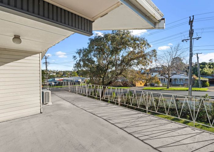  at 1,2,3/83 Rosamund Avenue, New Windsor, Auckland City, Auckland