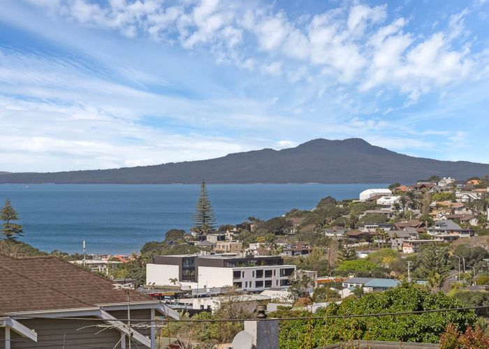  at 16 Sunrise Avenue, Mairangi Bay, North Shore City, Auckland