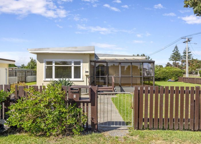  at 1 Toi Street, Otaki Beach, Kapiti Coast, Wellington