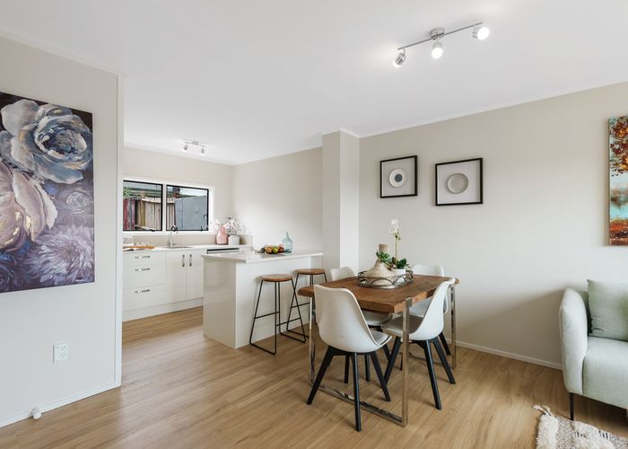  at 2/24 Copley Street, New Lynn, Auckland