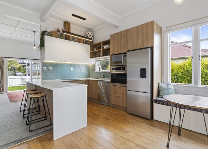 at 6 Columbia Road, Sandringham, Auckland