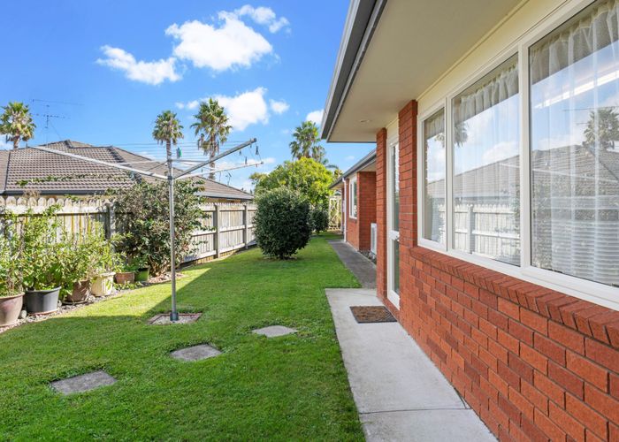  at 6 Parkhaven Drive, Rosehill, Papakura