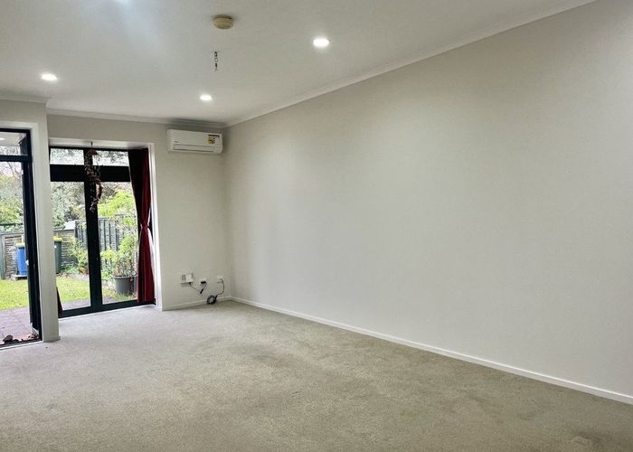  at 14/1 Ambrico Place, New Lynn, Auckland