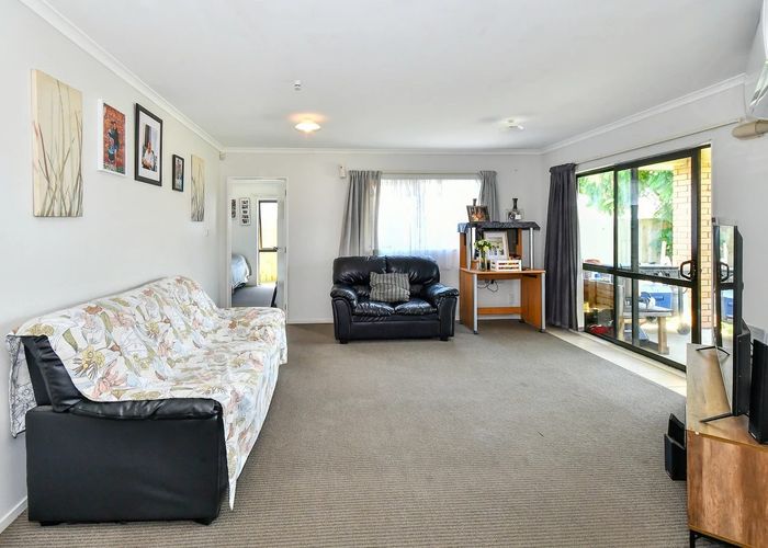  at 9 Mark Edgar Place, Clendon Park, Manukau City, Auckland