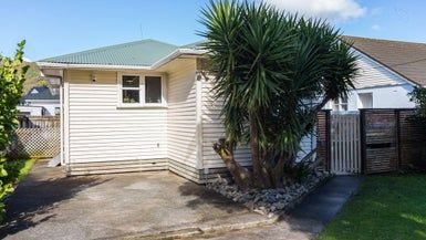  at 121 Cambridge Terrace, Fairfield, Lower Hutt