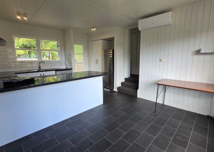  at 470E Stokes Valley Road, Stokes Valley, Lower Hutt, Wellington