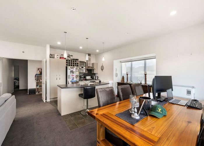  at 11 Cabbage Tree Grove, Woodridge, Wellington, Wellington