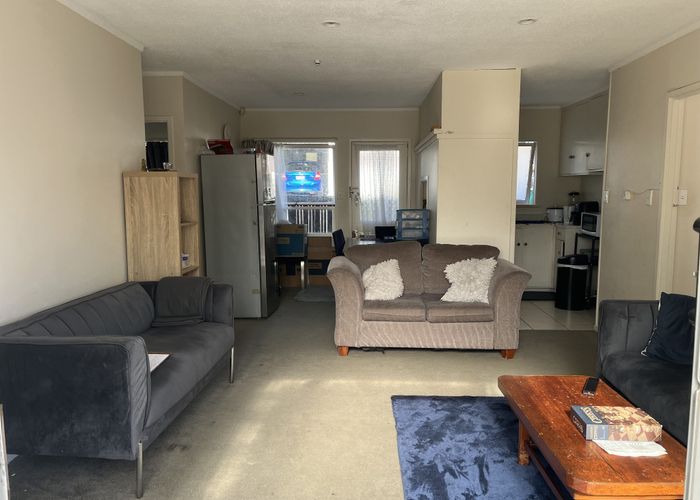  at 1/64 Haycock Ave, Mount Roskill, Auckland City, Auckland