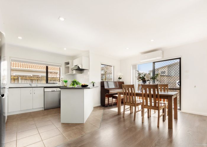  at 1 Broberg Lane, Flat Bush, Auckland