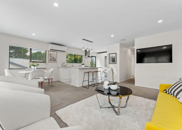  at 2/1B Eugenia Rise, Totara Heights, Manukau City, Auckland