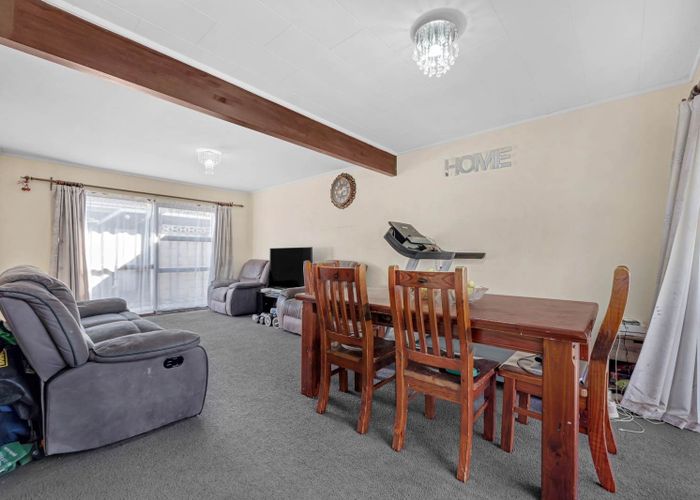  at 2/36 Kimpton Road, Papatoetoe, Auckland