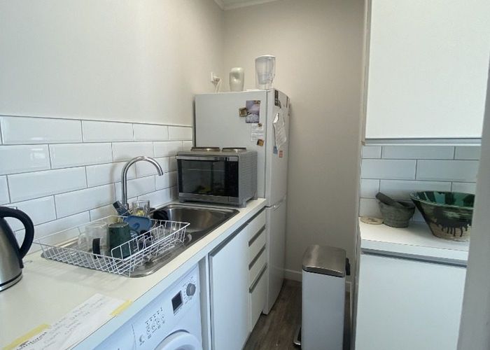  at 2/37B Plunket Street, Kelburn, Wellington, Wellington