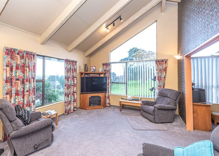  at 24 Parkdale Drive, Aramoho, Whanganui