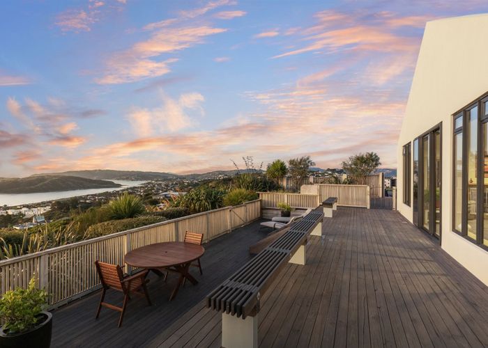  at 16 Kahurangi Heights, Aotea, Porirua