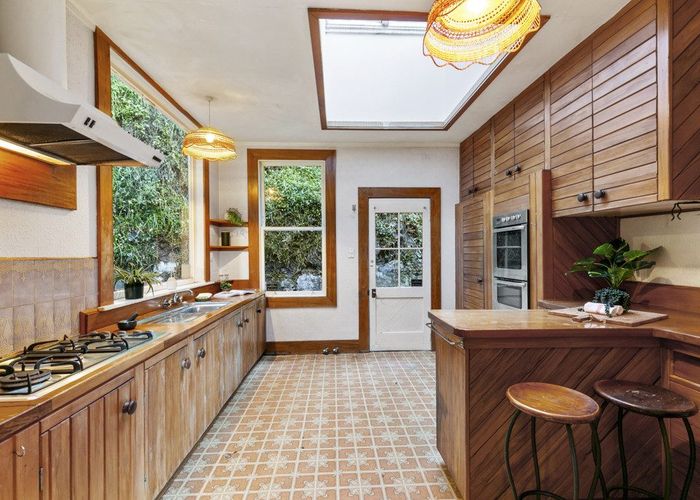  at 61 Garden Road, Northland, Wellington, Wellington