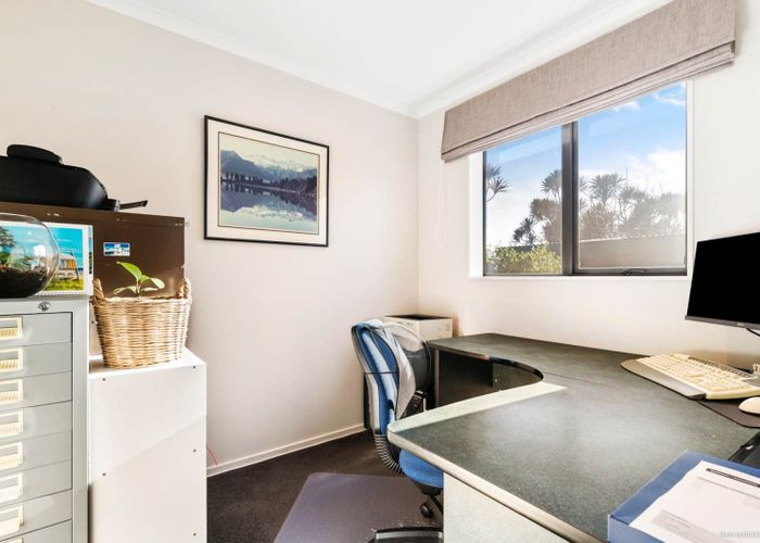  at 32 Magnolia Drive, Waiuku, Franklin, Auckland