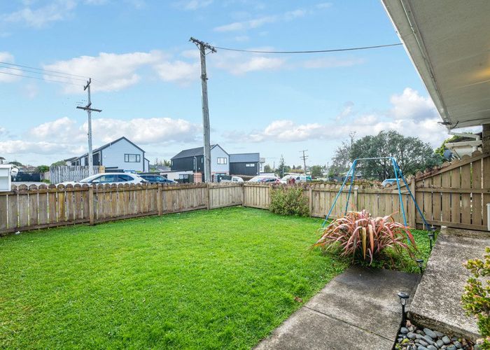  at 2/29 Nikau Street, New Lynn, Auckland