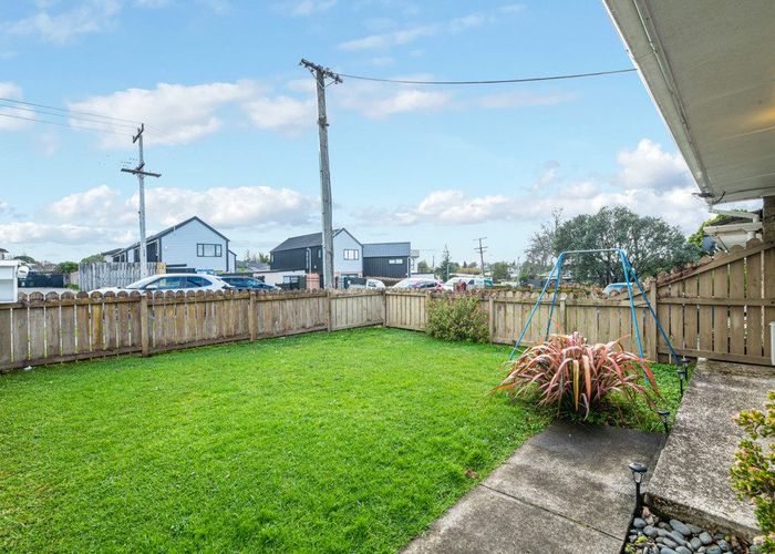  at 2/29 Nikau Street, New Lynn, Waitakere City, Auckland