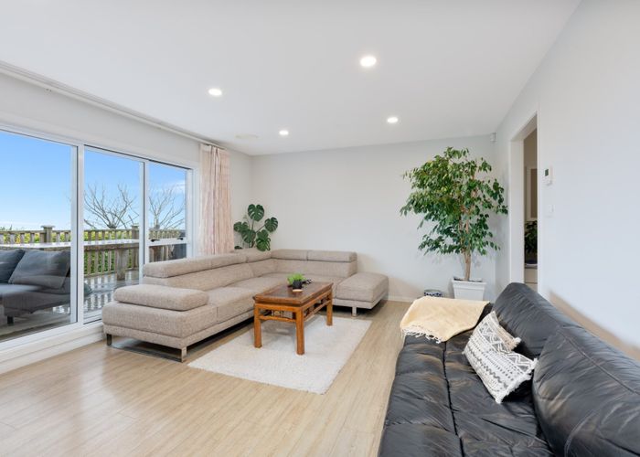  at 437 East Coast Road, Mairangi Bay, Auckland