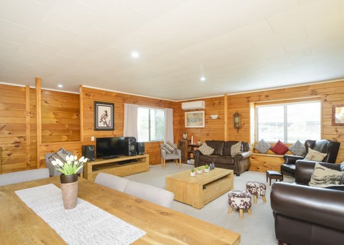  at 125 Summerhill Drive, Fitzherbert, Palmerston North