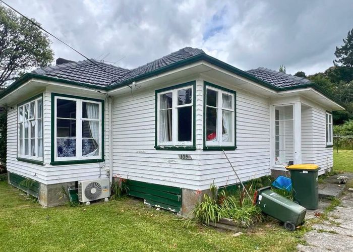  at 107 Main Road, Wainuiomata, Lower Hutt
