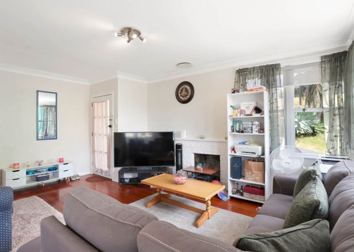  at 19 Kelwyn Road, Kelston, Waitakere City, Auckland