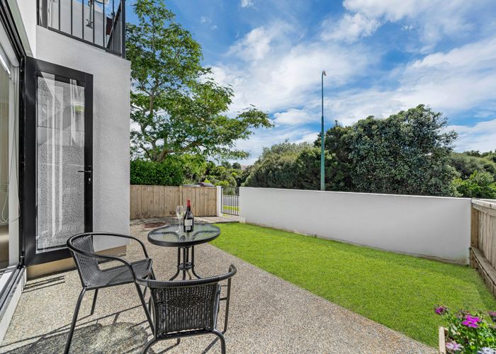  at 2/25 Kellaway Drive, East Tamaki, Manukau City, Auckland