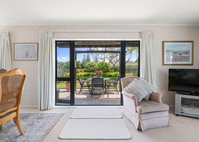  at 18 Motutapu Avenue, Manly, Whangaparaoa